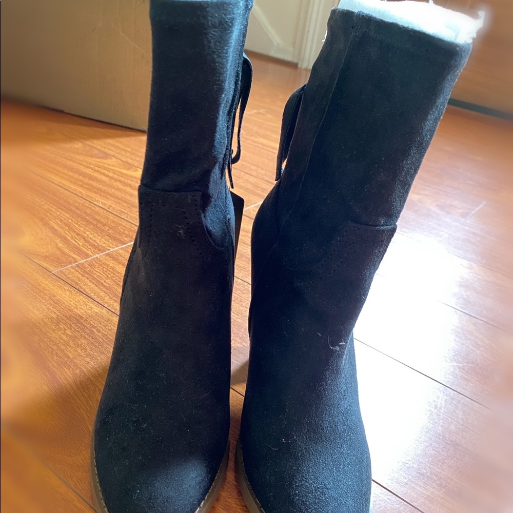Forever 21 black boots